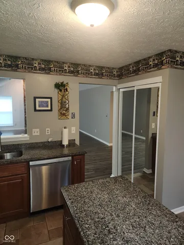 $339,900 | 9172 Fireside Drive, Indianapolis, IN 46250