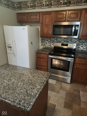 $339,900 | 9172 Fireside Drive, Indianapolis, IN 46250