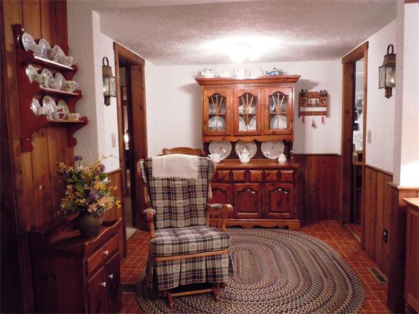 29 Putnam Road Sturbridge, MA 01566 - Photo 8 of 19 a view of front door with wooden floor