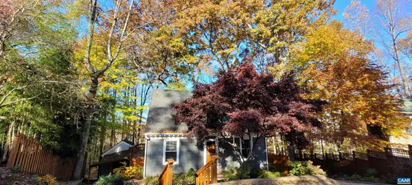 $3,200 | 102 State Place, Charlottesville, VA 22902
