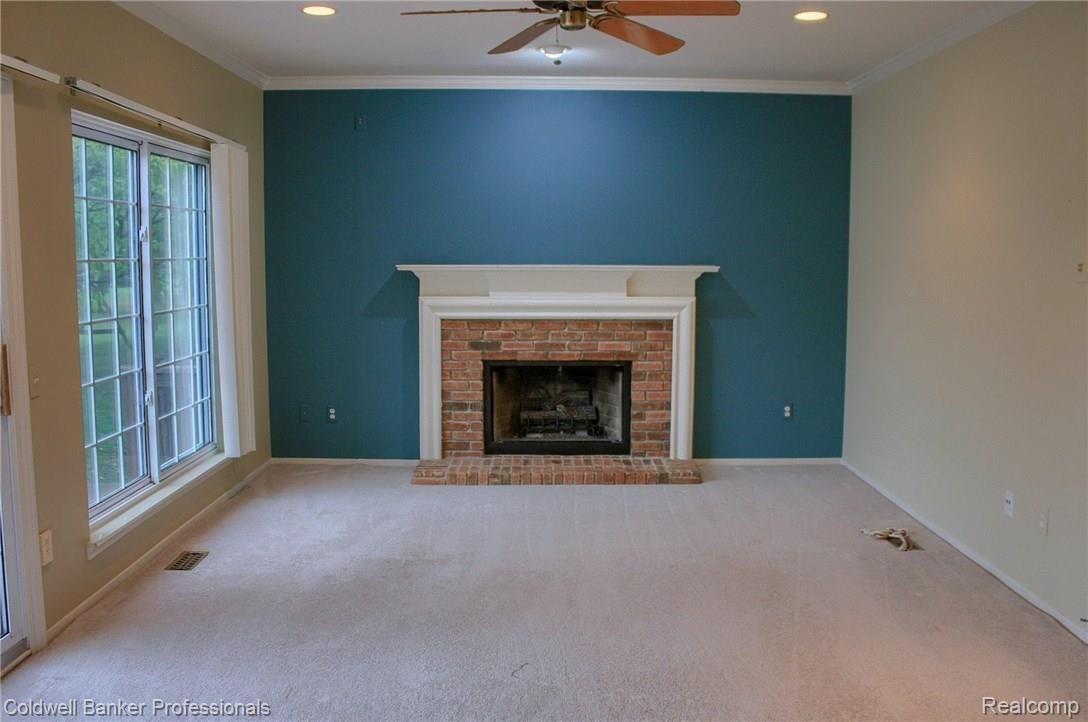 238 Parsons Lane Rochester, MI 48307 - Photo 12 of 30 Family_Room.jpg