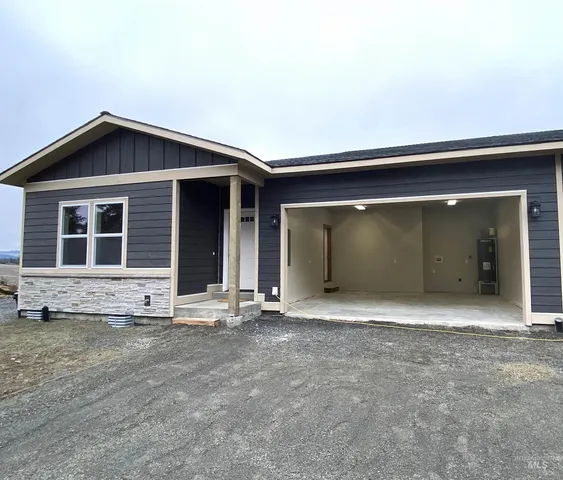 $349,500 | 401 Highline Lane, Potlatch, ID 83855