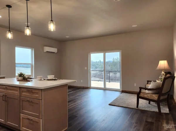 $349,000 | 401 Highline Lane, Potlatch, ID 83855