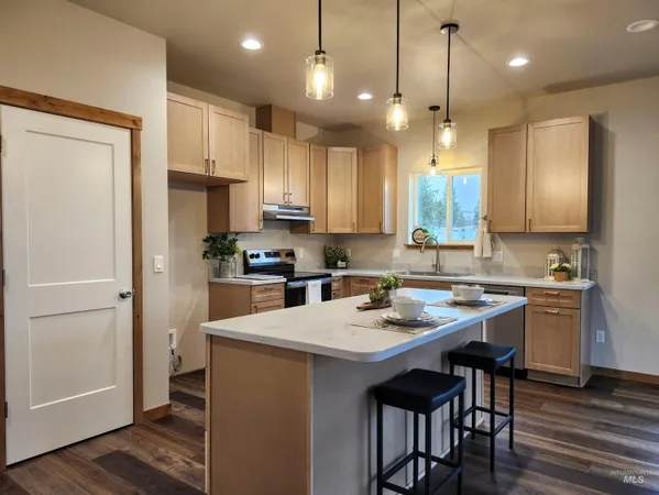 $349,000 | 401 Highline Lane, Potlatch, ID 83855