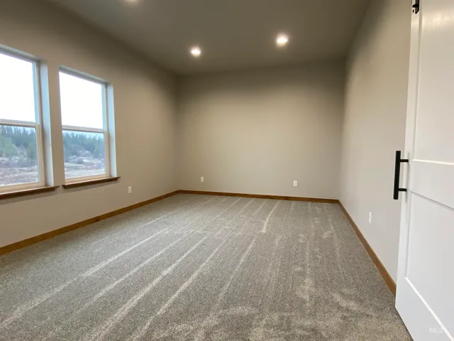 $349,500 | 401 Highline Lane, Potlatch, ID 83855