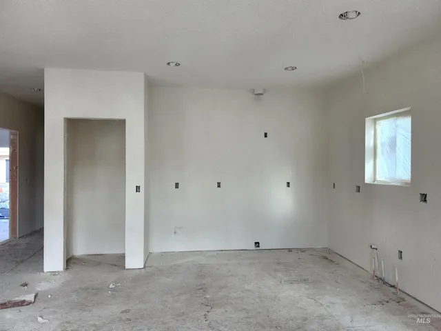 $349,000 | 401 Highline Lane, Potlatch, ID 83855