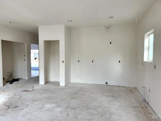 $349,000 | 401 Highline Lane, Potlatch, ID 83855