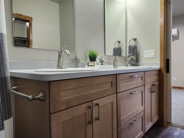 $349,000 | 401 Highline Lane, Potlatch, ID 83855