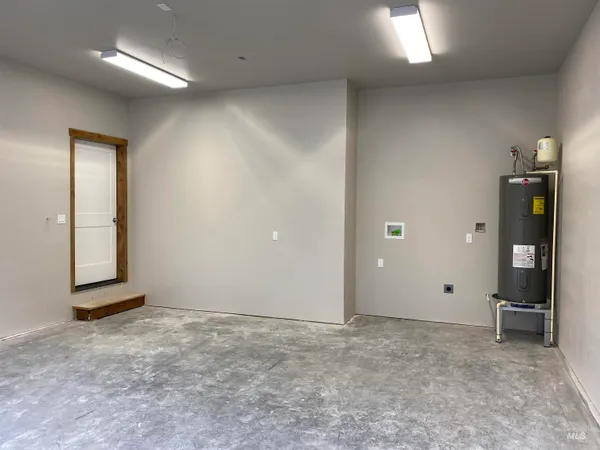 $349,000 | 401 Highline Lane, Potlatch, ID 83855