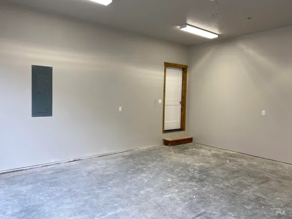 $349,000 | 401 Highline Lane, Potlatch, ID 83855