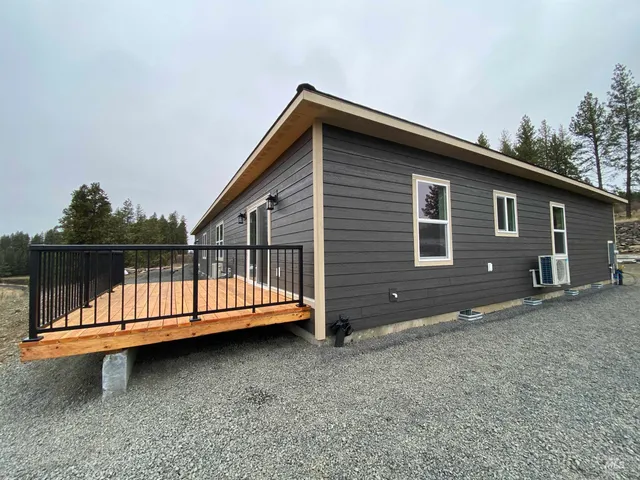 $349,500 | 401 Highline Lane, Potlatch, ID 83855