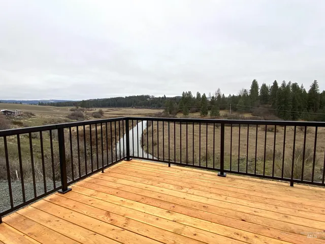 $349,500 | 401 Highline Lane, Potlatch, ID 83855