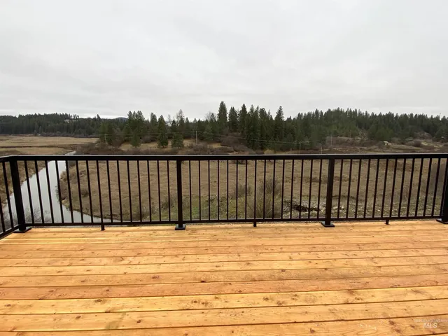 $349,500 | 401 Highline Lane, Potlatch, ID 83855