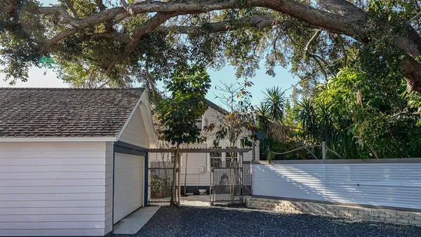 $1,199,000 | 115 21st Avenue Northeast, St. Petersburg, FL 33704