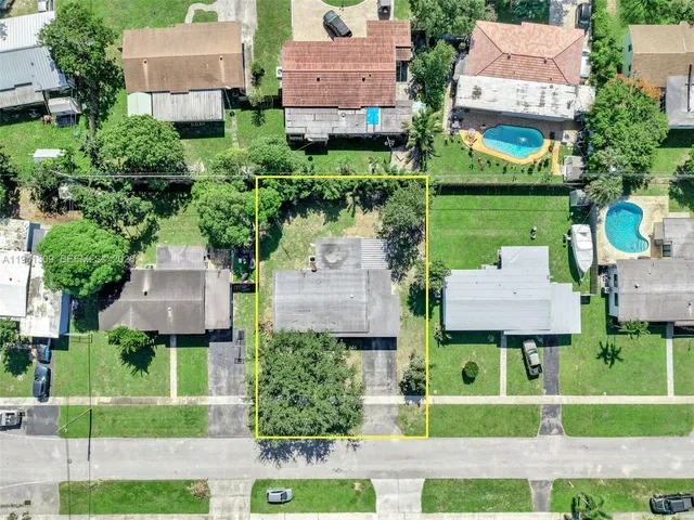 $439,000 | 6828 Northwest 13th Street, Plantation, FL 33313