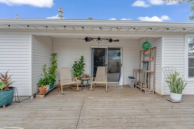 a view of a car in front of a house