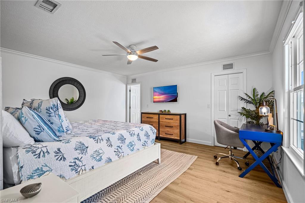 1513 Bermuda Road Marco Island, FL 34145 - Photo 21 of 49