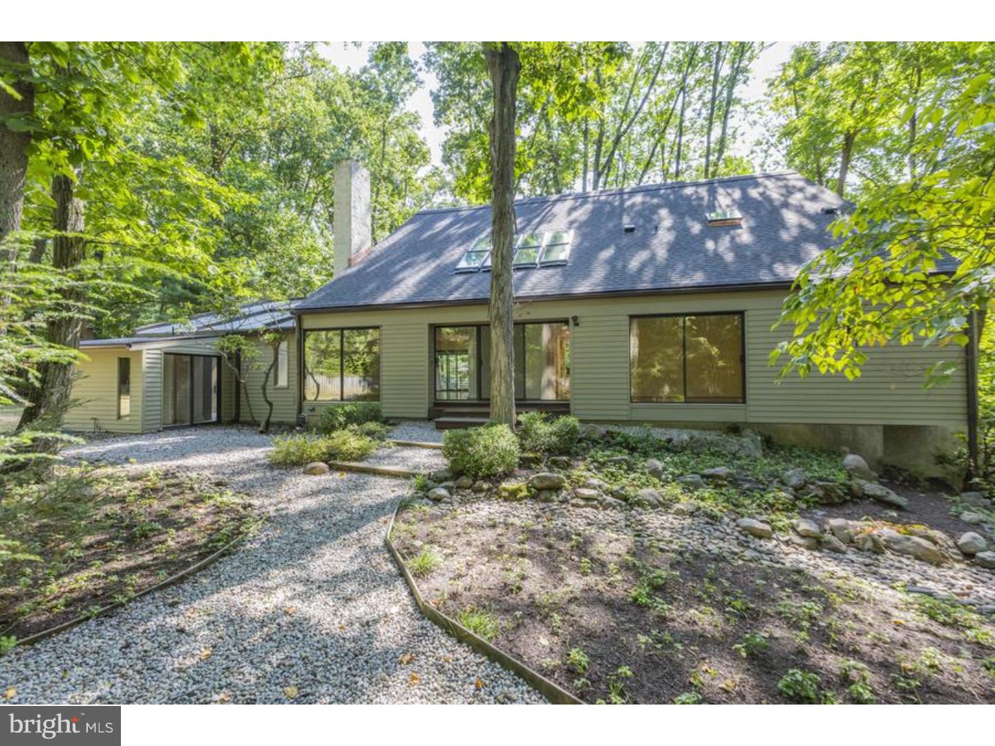 46 Ridgeview Circle Princeton, NJ 08540 - Photo 1 of 25 Exterior Front