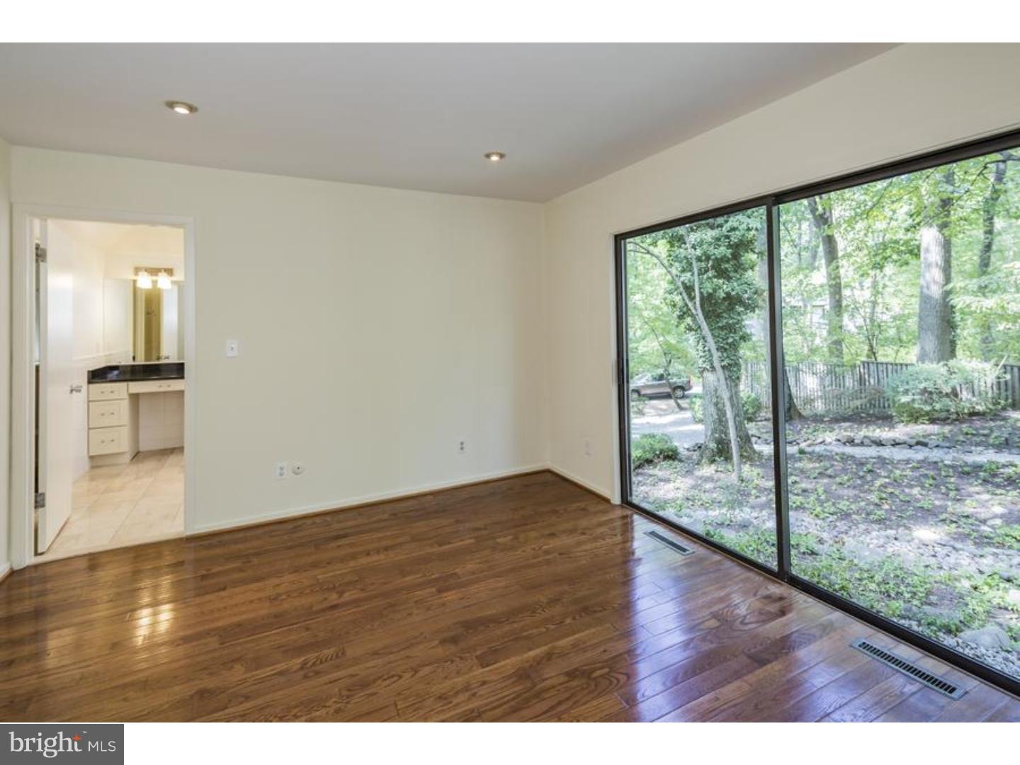 46 Ridgeview Circle Princeton, NJ 08540 - Photo 12 of 25 Bedroom - Main