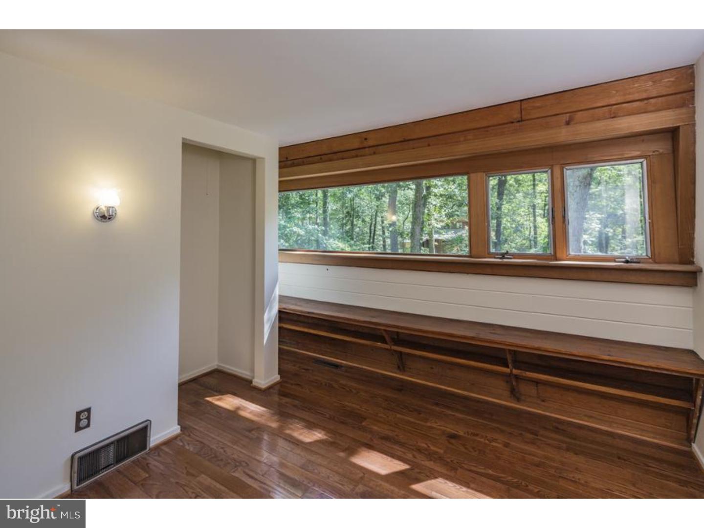 46 Ridgeview Circle Princeton, NJ 08540 - Photo 15 of 25 Bedroom 2