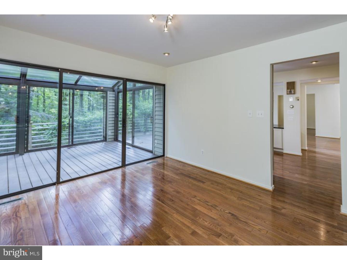 46 Ridgeview Circle Princeton, NJ 08540 - Photo 5 of 25 Dining Room