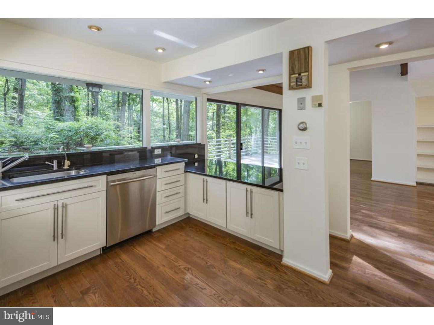 46 Ridgeview Circle Princeton, NJ 08540 - Photo 8 of 25 Kitchen