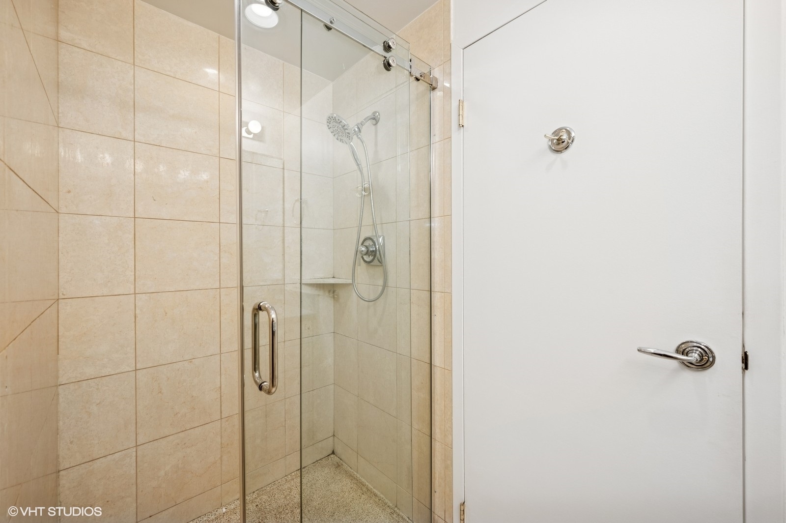 100 East Huron Street, Unit 3501 Chicago, IL 60611 - Photo 18 of 30 a bathroom with a shower