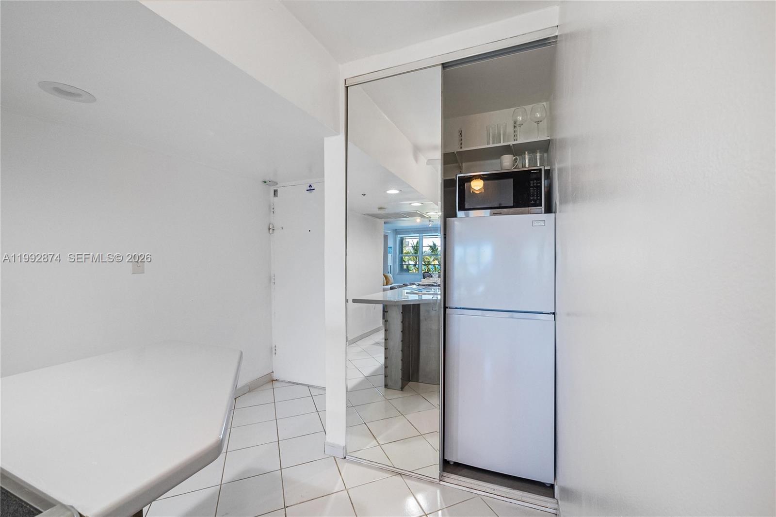 100 Lincoln Road, Unit 515 Miami Beach, FL 33139 - Photo 13 of 31