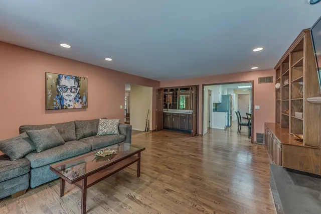 $5,400 | 145 Pine Tree Lane, Riverwoods, IL 60015