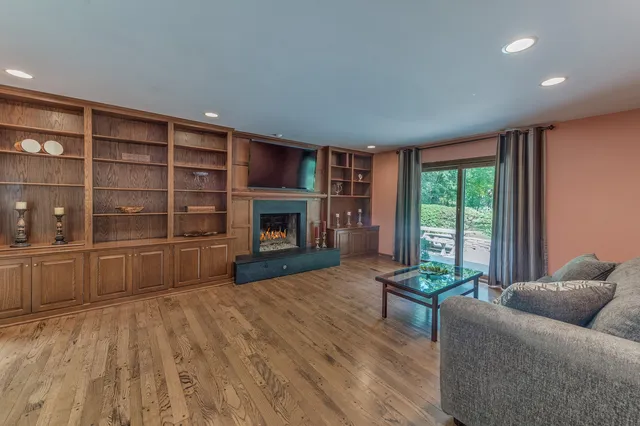 $5,400 | 145 Pine Tree Lane, Riverwoods, IL 60015