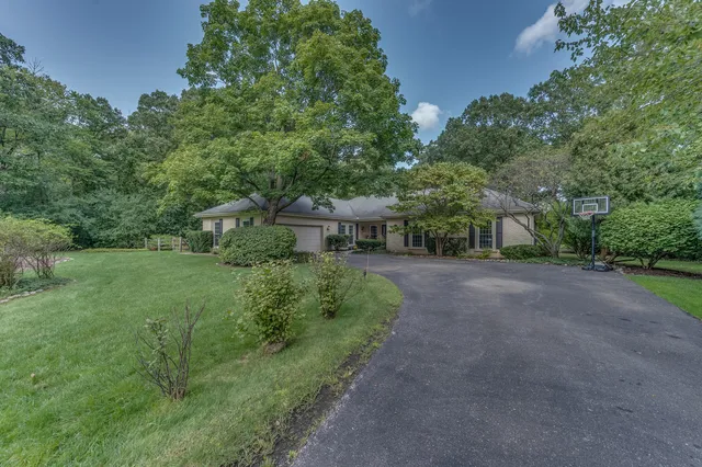 $5,400 | 145 Pine Tree Lane, Riverwoods, IL 60015