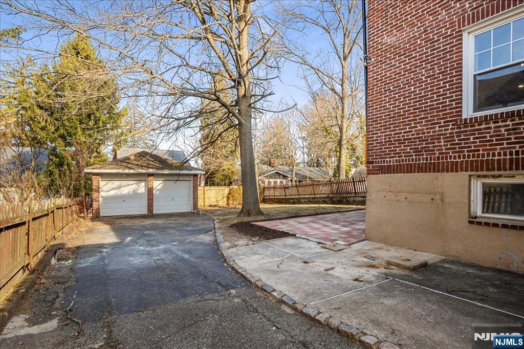 33 Robertson Road West Orange, NJ 07052 - Photo 40 of 48 a backyard of a house