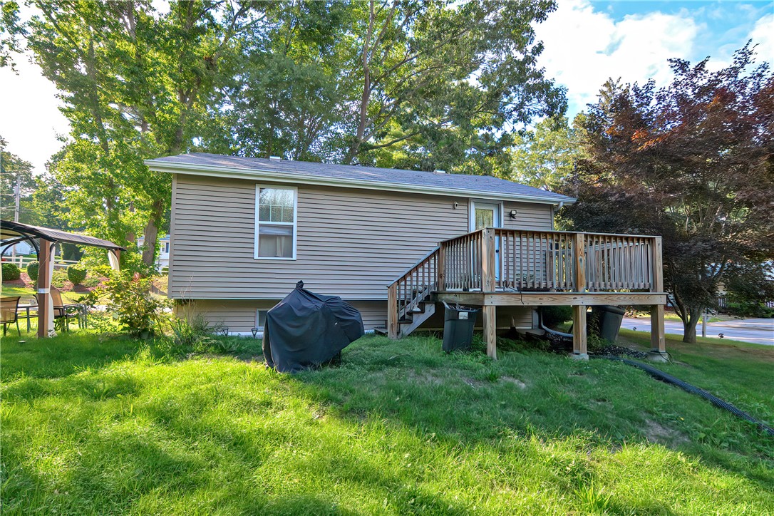 84 Angus Street Coventry, RI 02816 - Photo 5 of 26 Gallery Image 5
