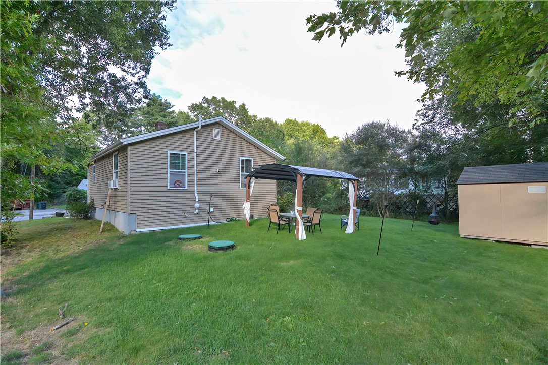 84 Angus Street Coventry, RI 02816 - Photo 9 of 26 Gallery Image 9