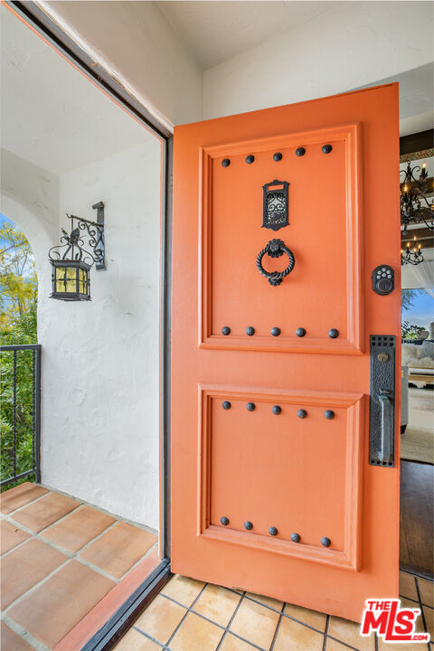 861 Cavanagh Road Glendale, CA 91207 - Photo 3 of 21