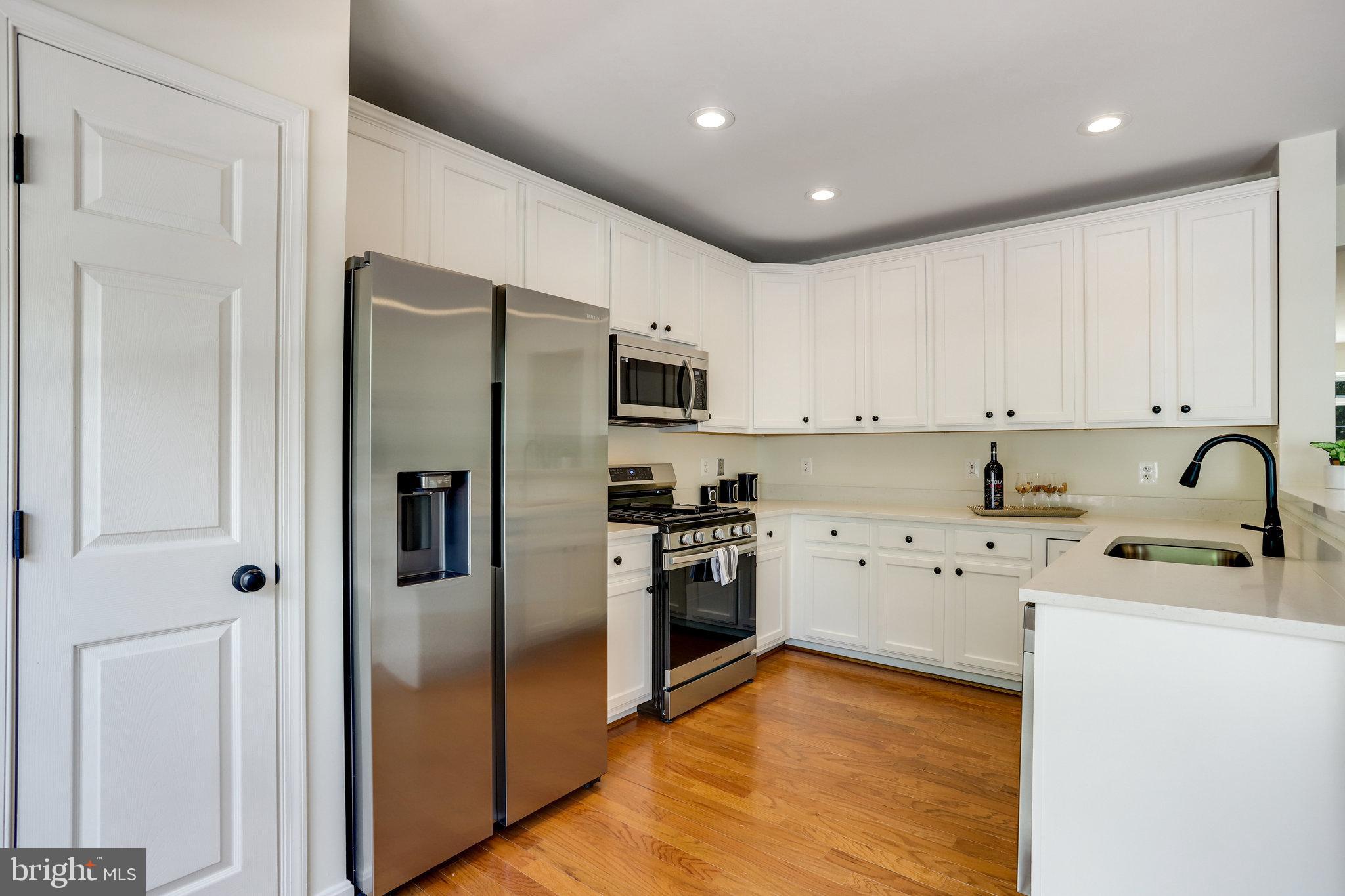 1982 Logan Manor Drive Reston, VA 20190 - Photo 15 of 40