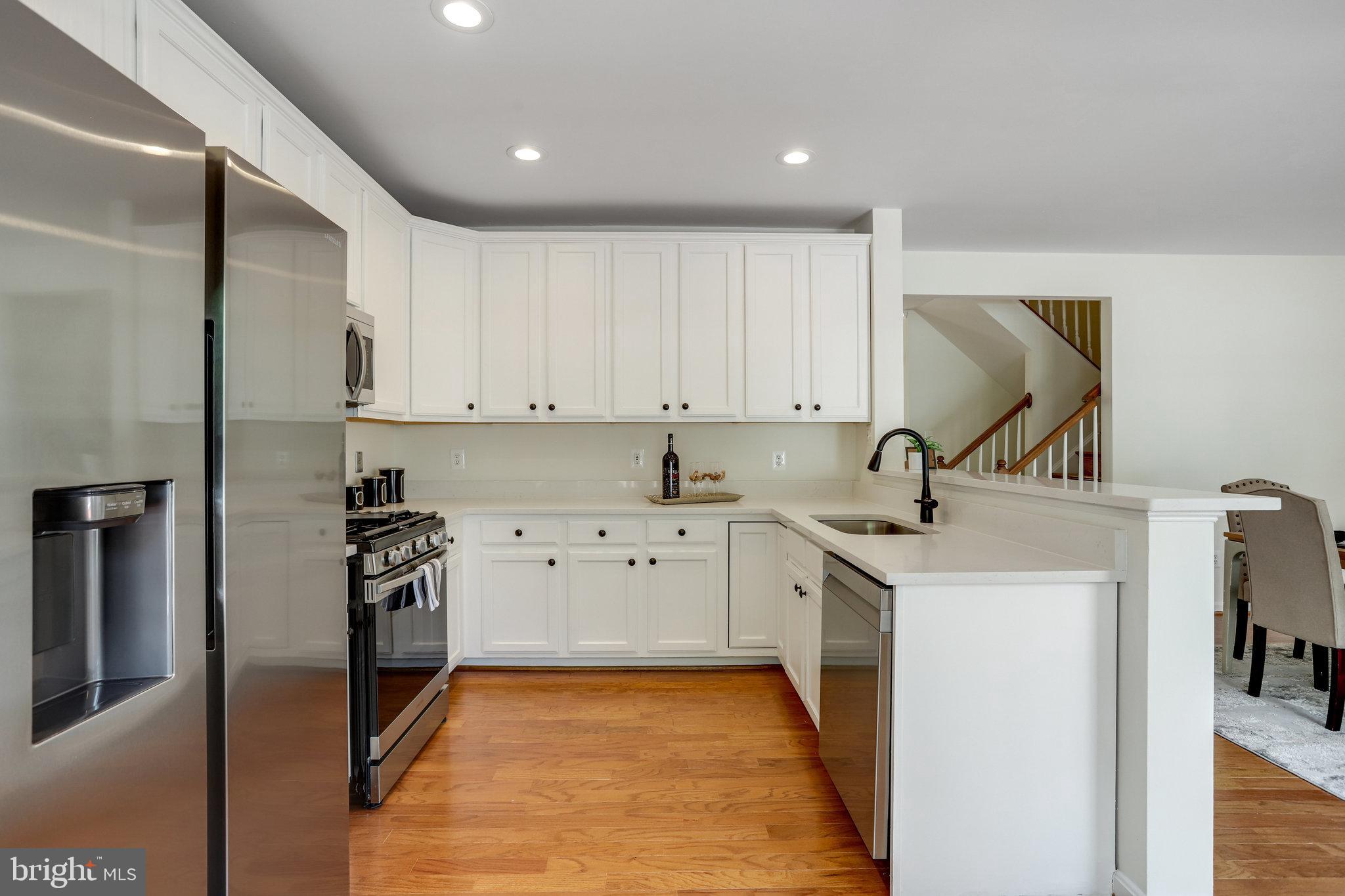 1982 Logan Manor Drive Reston, VA 20190 - Photo 16 of 40