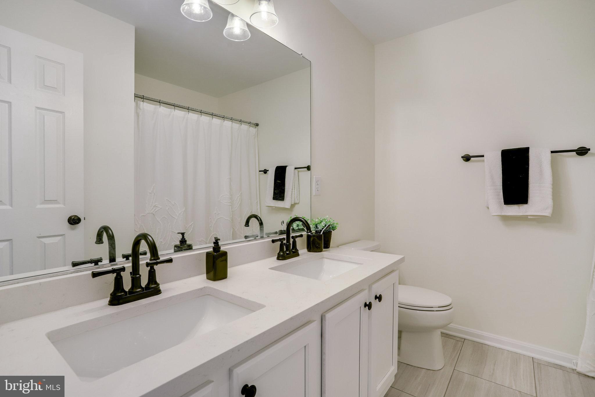 1982 Logan Manor Drive Reston, VA 20190 - Photo 26 of 40