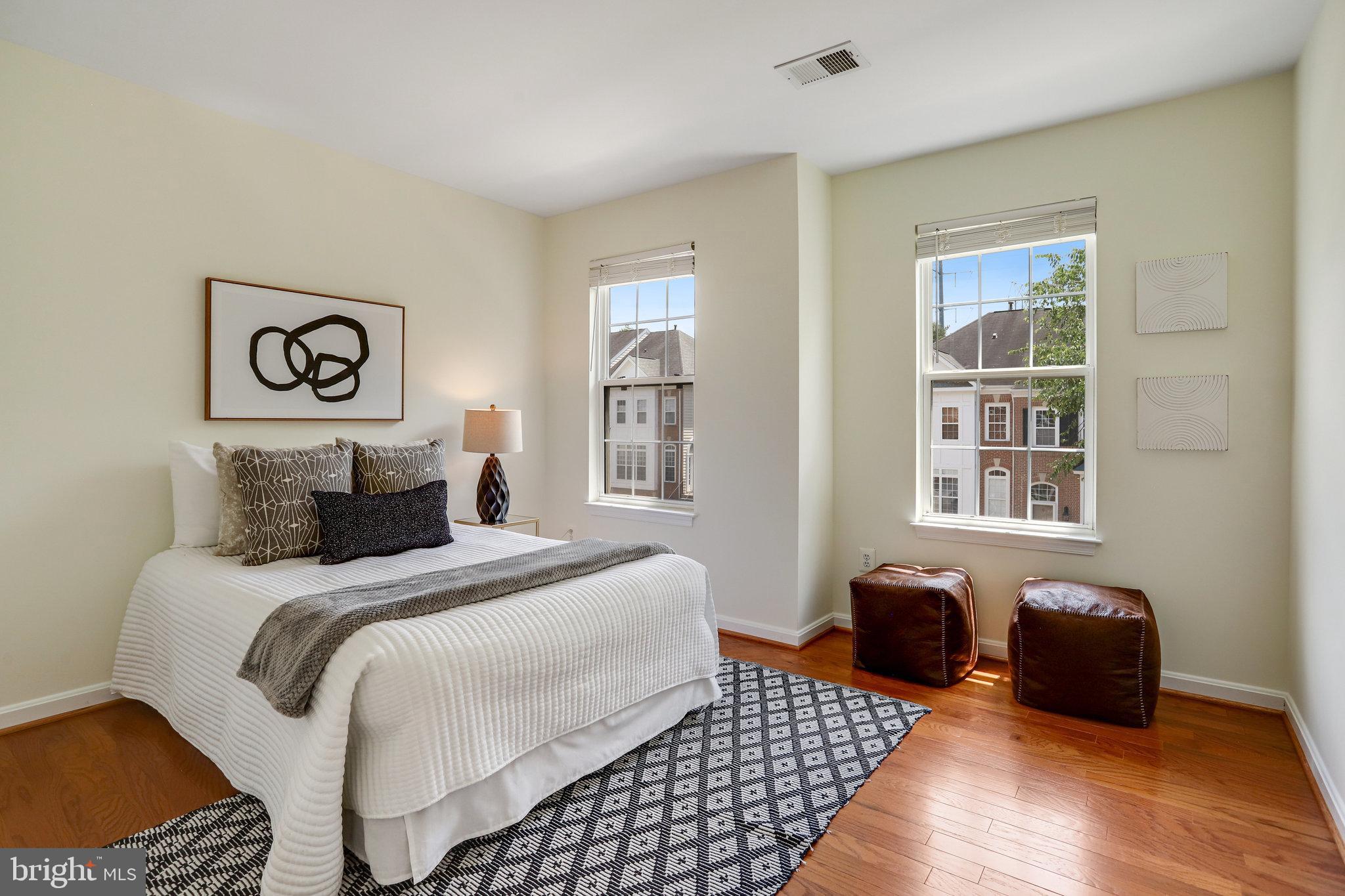 1982 Logan Manor Drive Reston, VA 20190 - Photo 27 of 40
