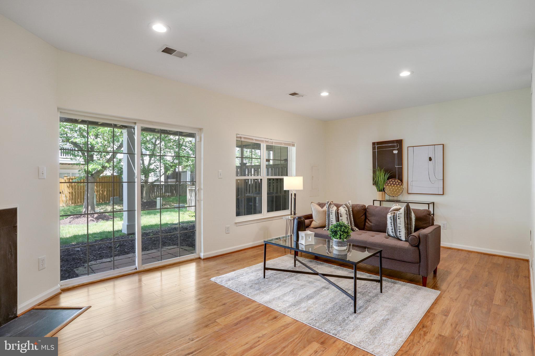 1982 Logan Manor Drive Reston, VA 20190 - Photo 32 of 40