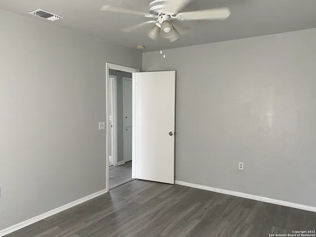 $1,500 | 12421 Trailing Oaks Street, Live Oak, TX 78233