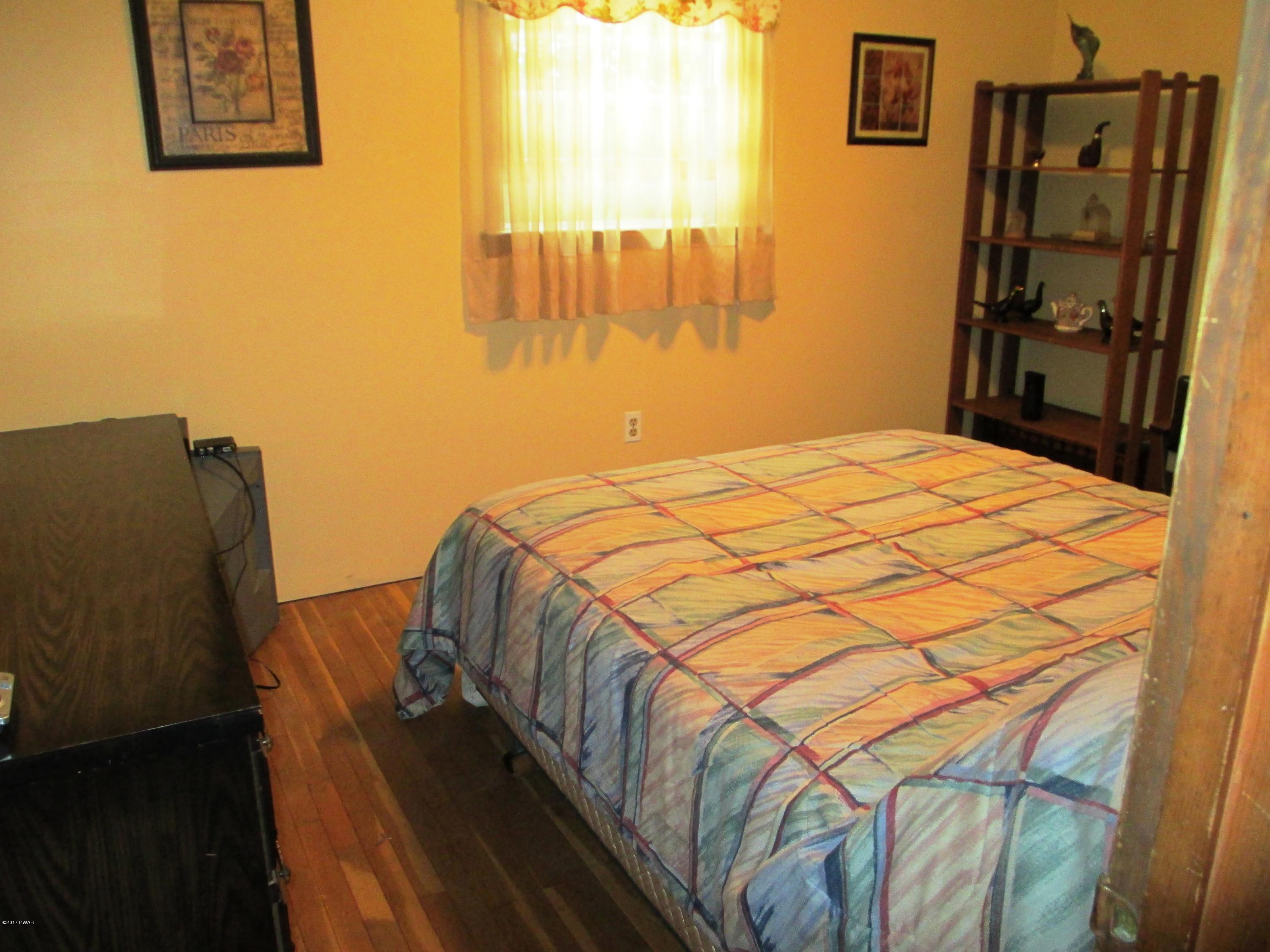 365 Goose Pond Road Lake Ariel, PA 18436 - Photo 15 of 22 Bed 1