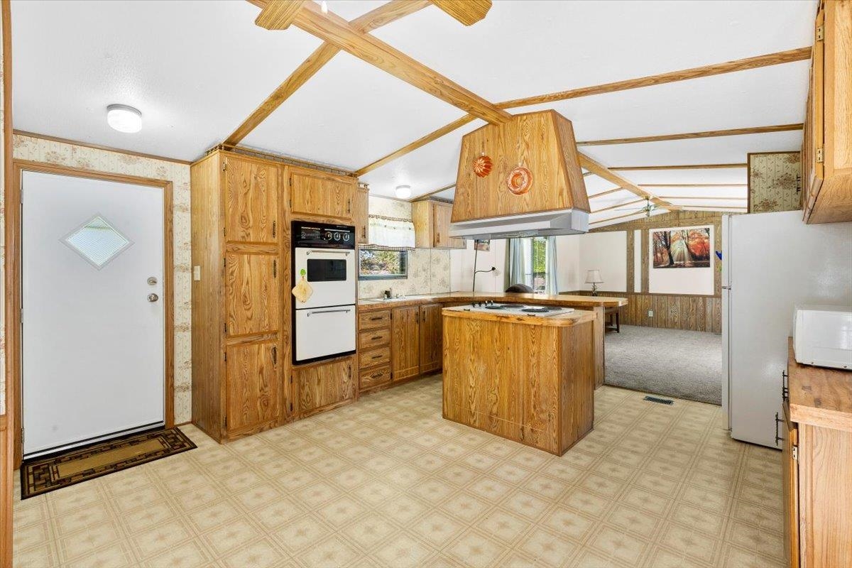 35 West Road Bennington, VT 05201 - Photo 9 of 22