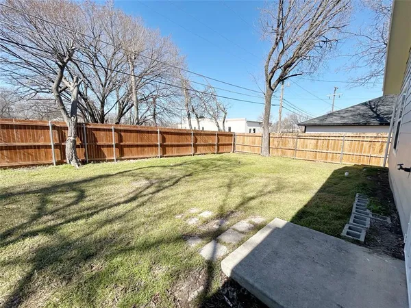 $1,800 | 1310 Stewart Street, Fort Worth, TX 76104