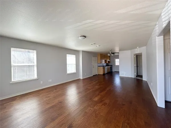 $1,800 | 1310 Stewart Street, Fort Worth, TX 76104