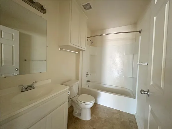 $1,800 | 1310 Stewart Street, Fort Worth, TX 76104
