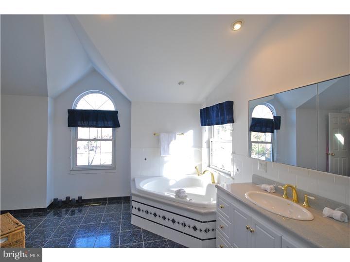19 Old Town Road Cherry Hill, NJ 08034 - Photo 18 of 25 Bathroom