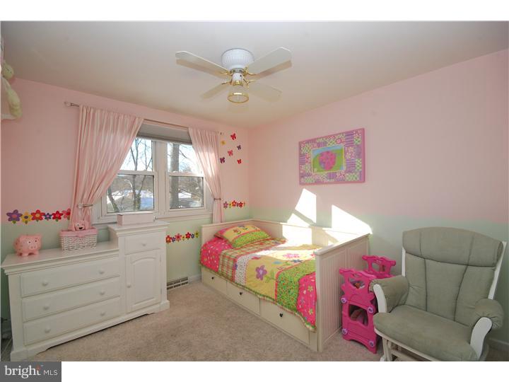 19 Old Town Road Cherry Hill, NJ 08034 - Photo 20 of 25 Bedroom 3