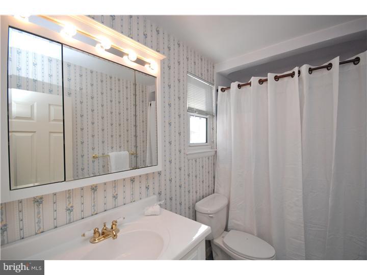 19 Old Town Road Cherry Hill, NJ 08034 - Photo 21 of 25 Bathroom