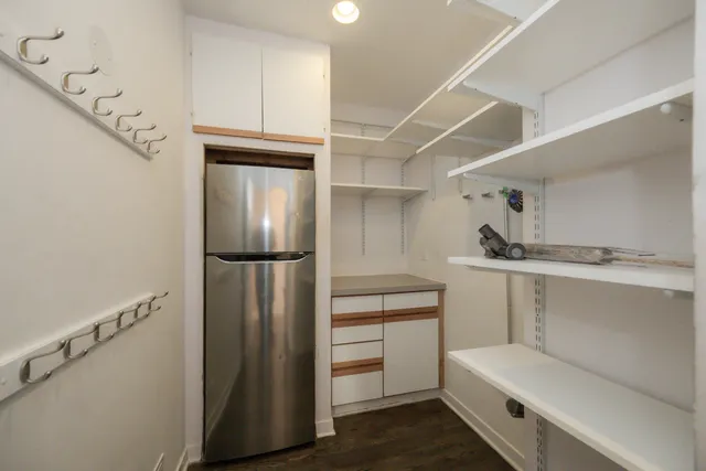 $1,400,000 | 1701 West Byron Street, Chicago, IL 60613